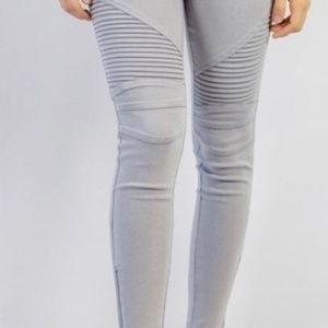 Zippered moto jeggings - NEW